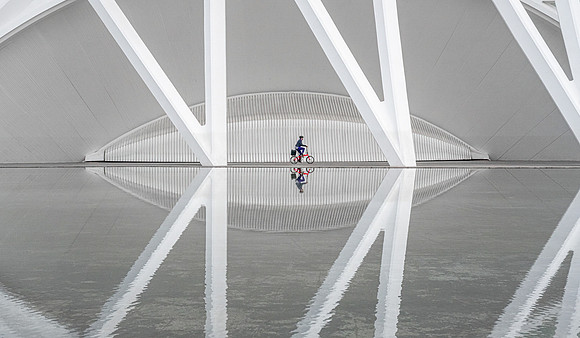 Gillian Tiplady_The Art Of Cycling In Valencia