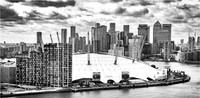 David Newman_The O2 and Canary Wharf from the IFS Cable Car