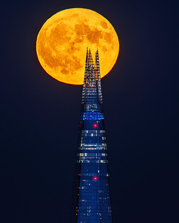 Philip Trew_Blood moon rising
